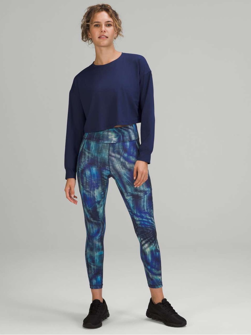 26. Lululemon Invigorate High-Rise Tight 28" Foil Shapeshifter Blue pockets